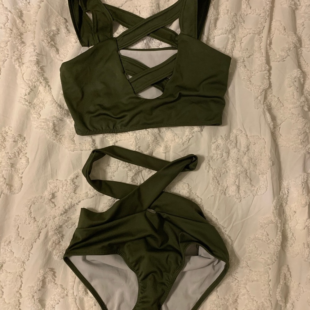 Strappy bikini